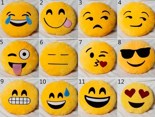Gelber Emoji-Emoticon-rundes angefülltes Baby-Schlafenkissen für Hauptgebrauch
