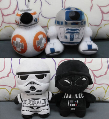 Heiße nette Karikatur-Plüsch-Puppen Star Warss Disney für die Förderung, die 20cm spielt