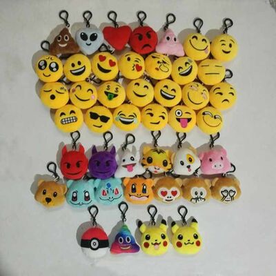 Nettes reizendes Emoji-Plüsch-Spielzeug Keychain mit Haken für Förderungs-Geschenke