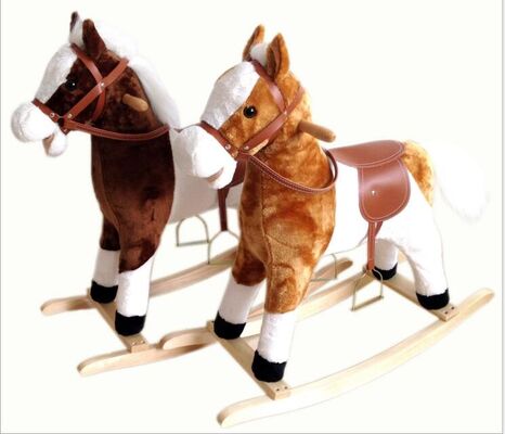Mode-Schaukelpferd-Tiere Innen für Chlidren-Reiten auf dem Spielen